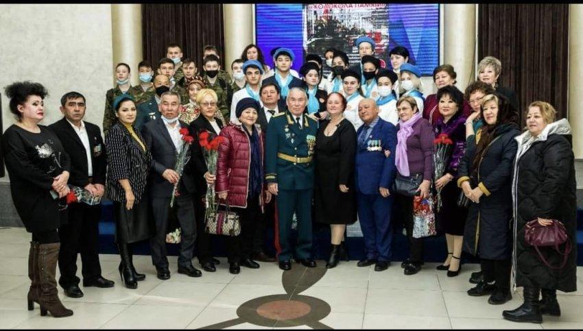 Кто был в Афгане – пусть гордится! Кто не бывал – об этом не жалей!